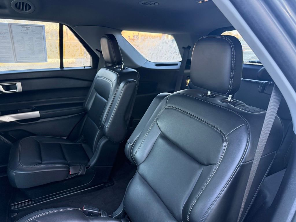 Used 2022 Ford Explorer XLT w/ Equipment Group 202A image 15