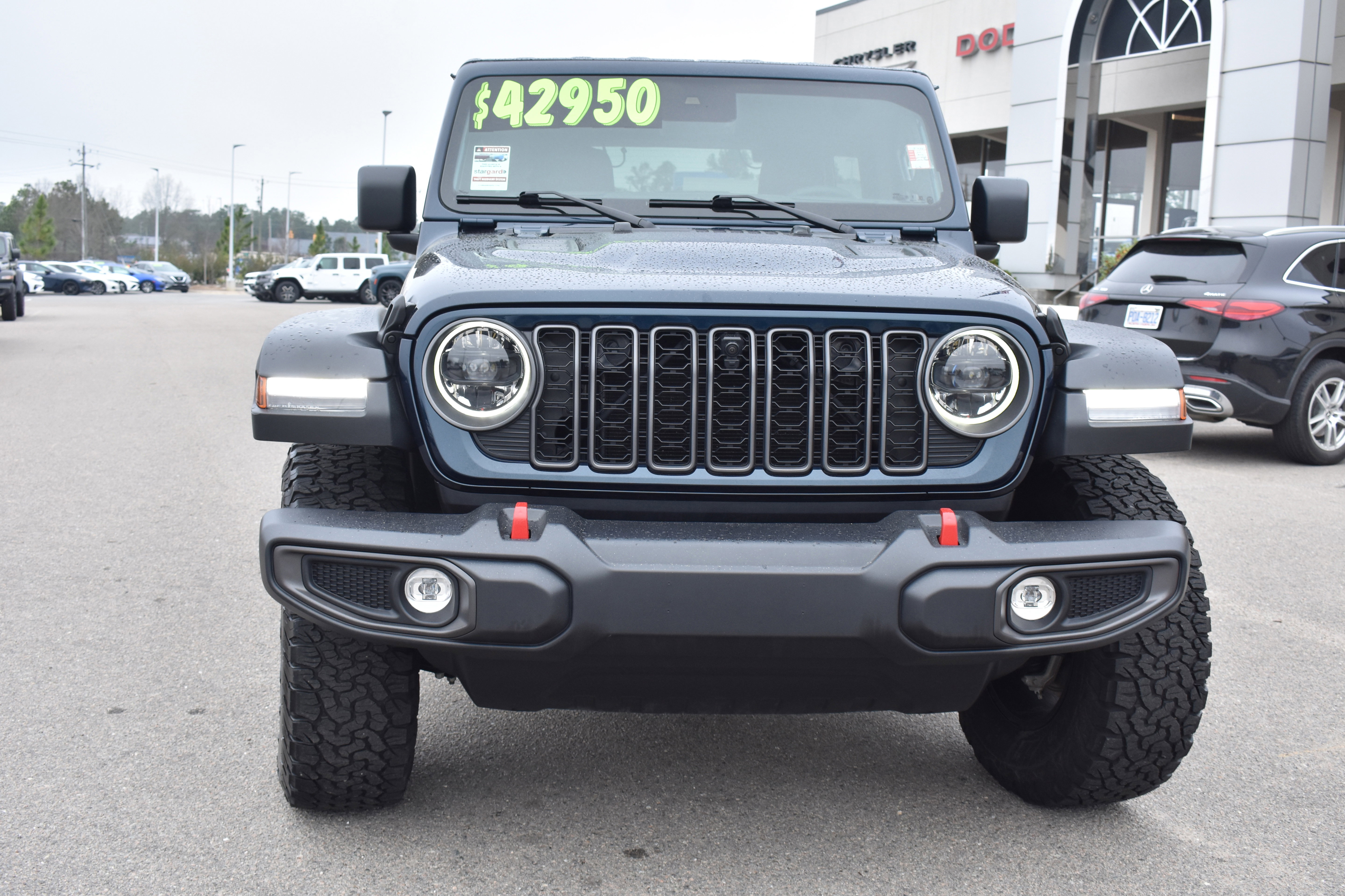 Used 2025 Jeep Wrangler Unlimited Rubicon w/ Safety Group image 4