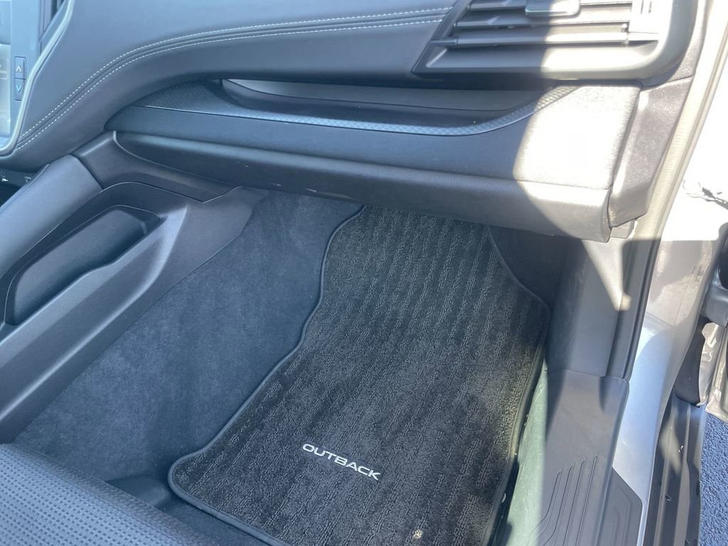 Certified 2025 Subaru Outback image 31