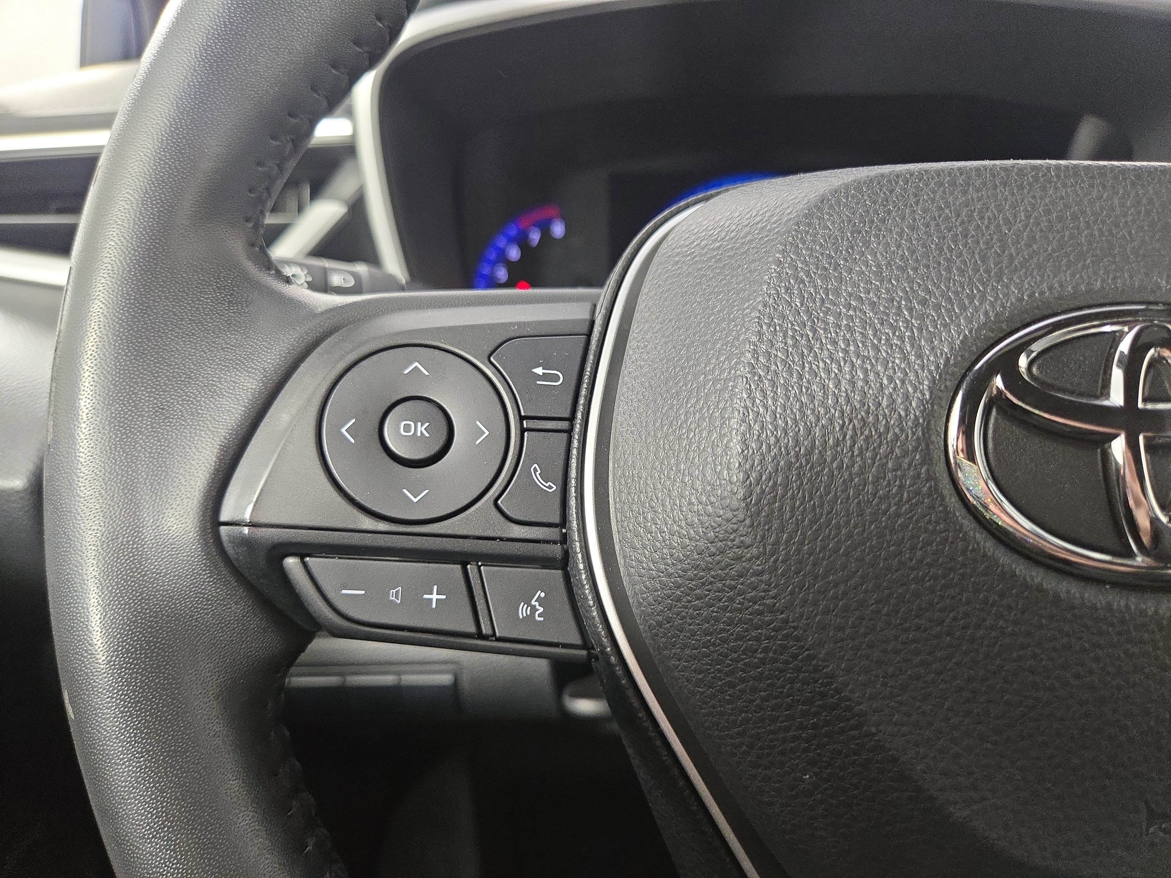 Used 2019 Toyota Corolla XSE image 15