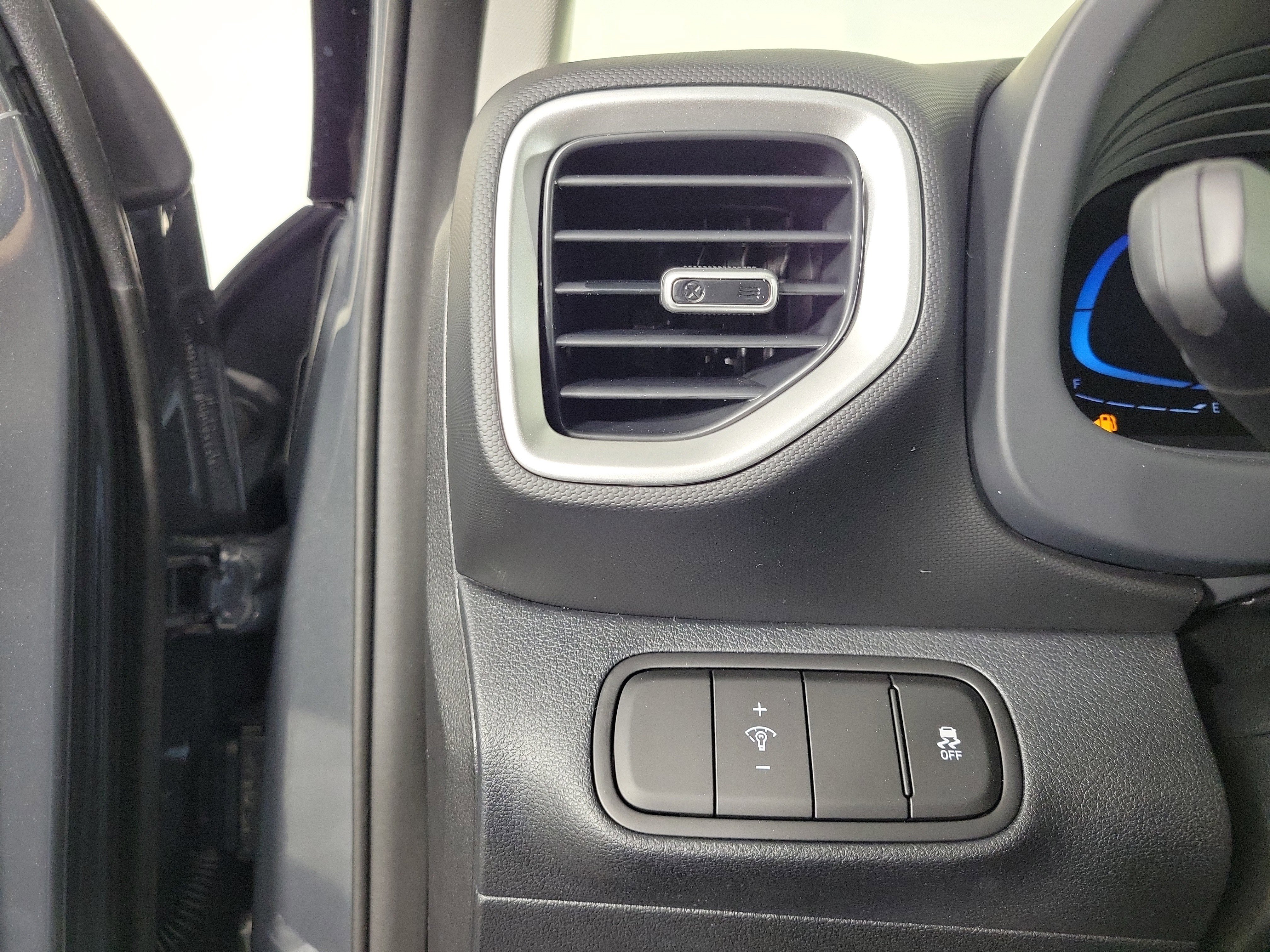 New 2026 Hyundai Venue SE image 23