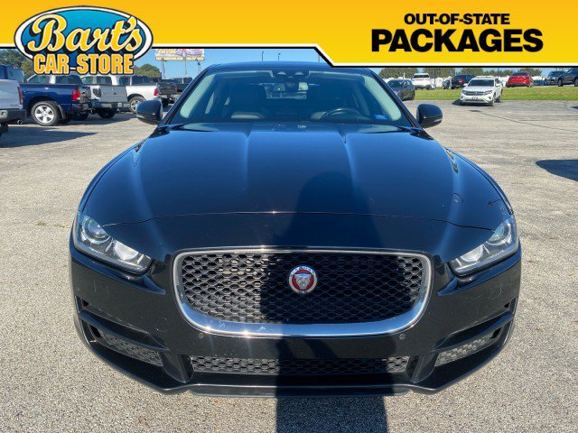 Used 2018 Jaguar XE Premium AWD/4WD image 2