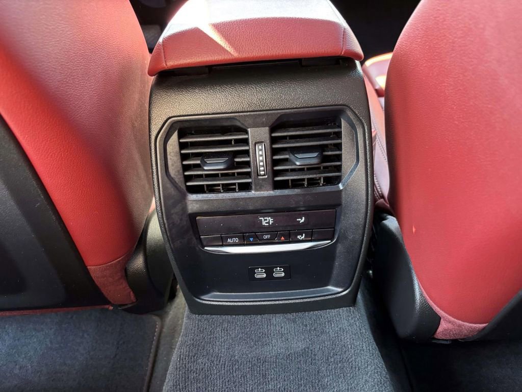 Certified 2025 BMW 330i xDrive Sedan image 34