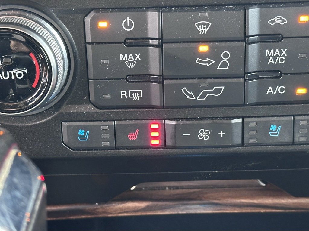 Used 2020 Ford F150 Lariat w/ Equipment Group 502A Luxury image 18