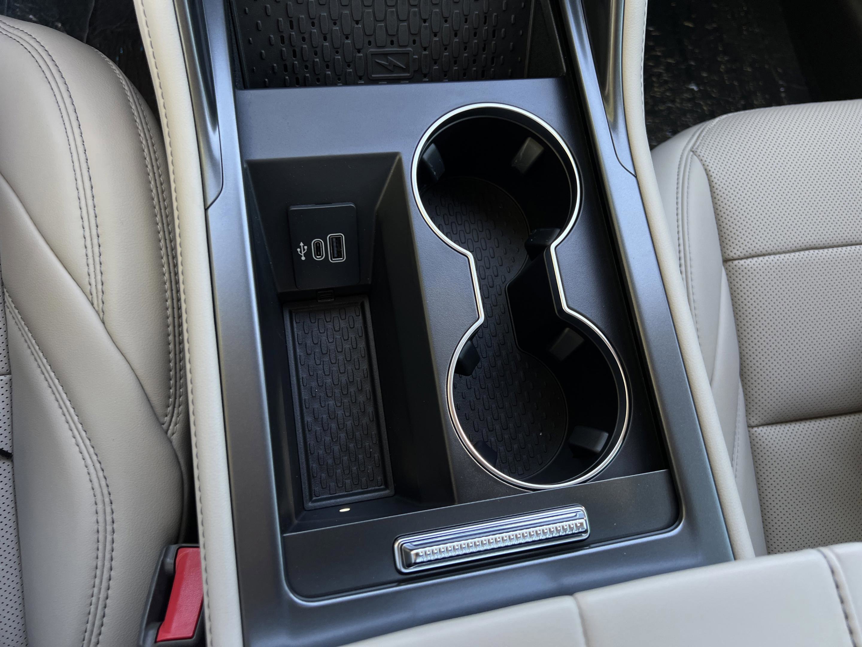 New 2025 Lincoln Nautilus Premier w/ Equipment Group 102A image 21