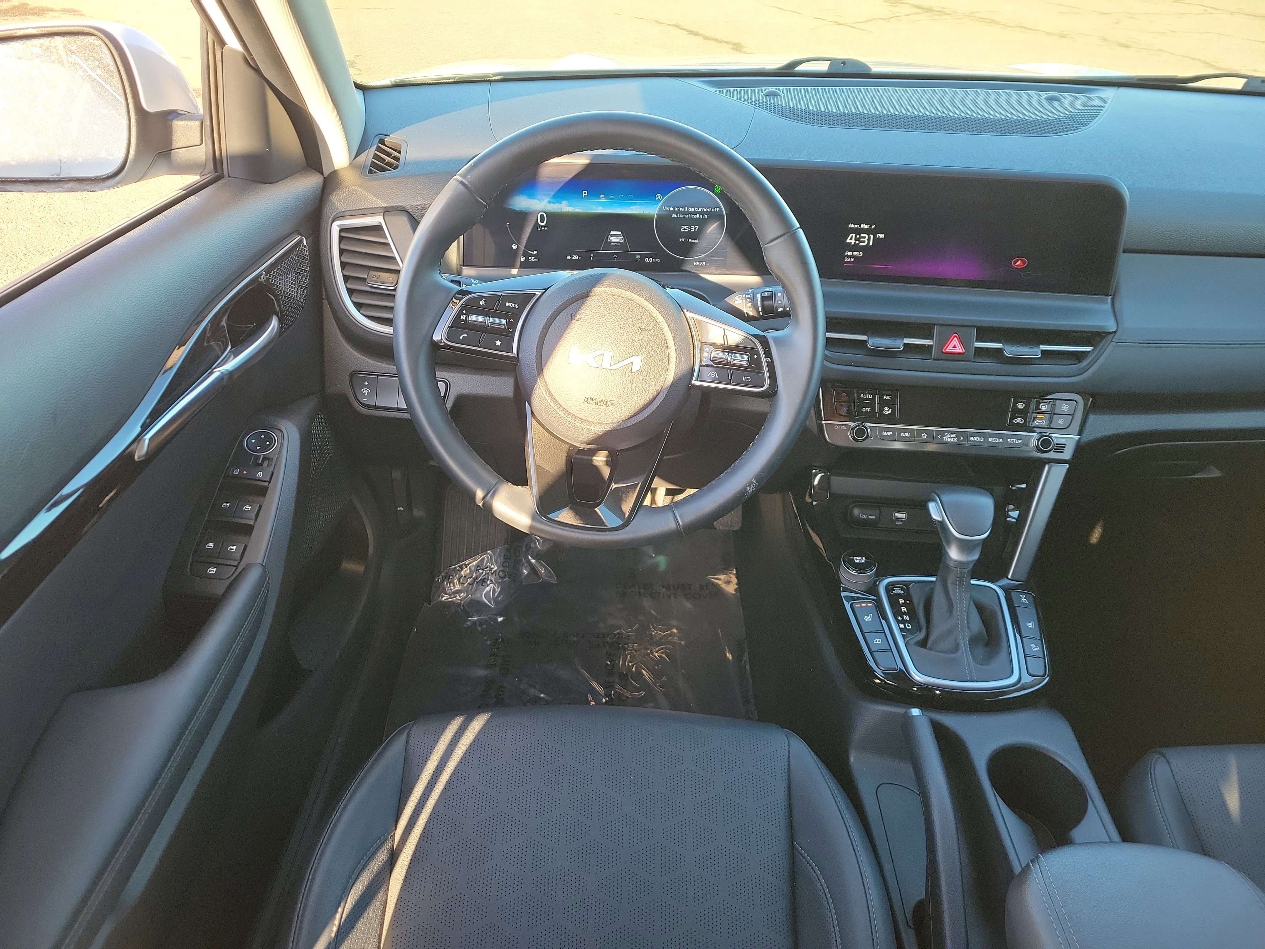 Used 2024 Kia Seltos EX image 19