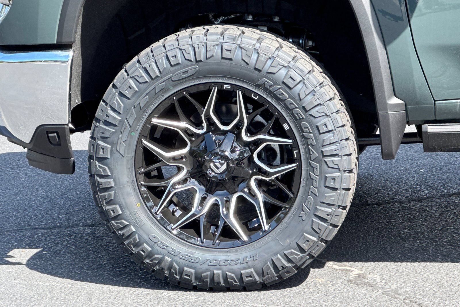 New 2026 Chevrolet Silverado 2500 LTZ w/ LTZ Premium Package AWD/4WD image 24