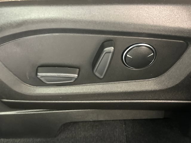 Used 2020 Ford Explorer XLT w/ Equipment Group 202A AWD/4WD image 23