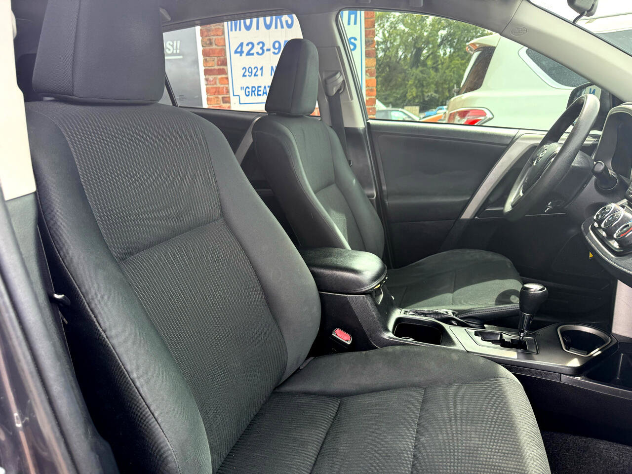 Used 2016 Toyota RAV4 LE image 25