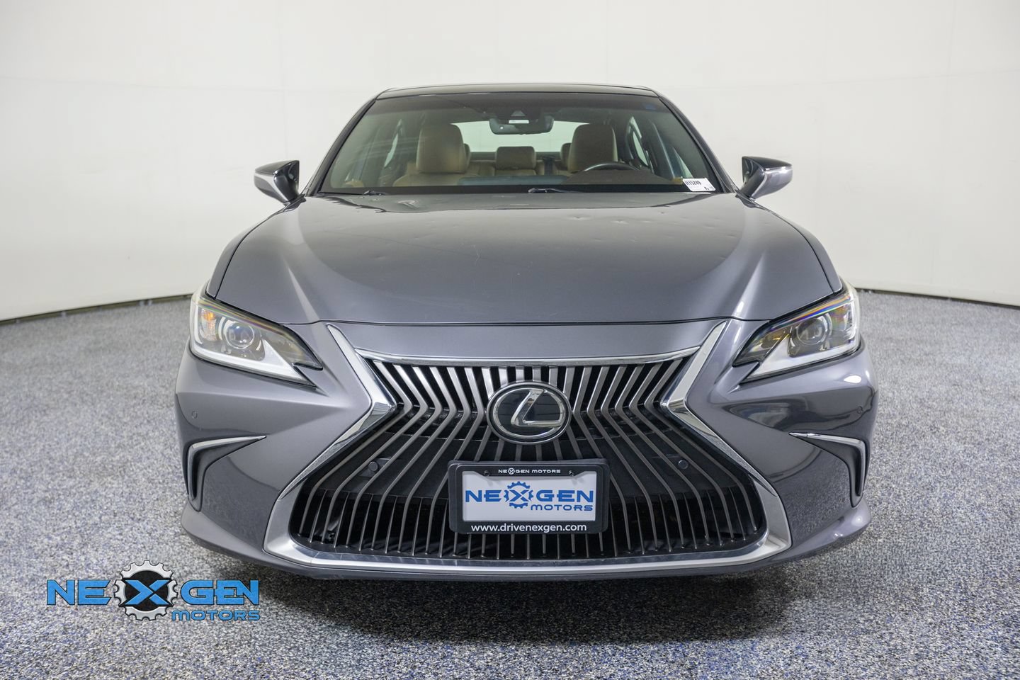 Used 2019 Lexus ES 350 w/ Accessory Package FWD image 2