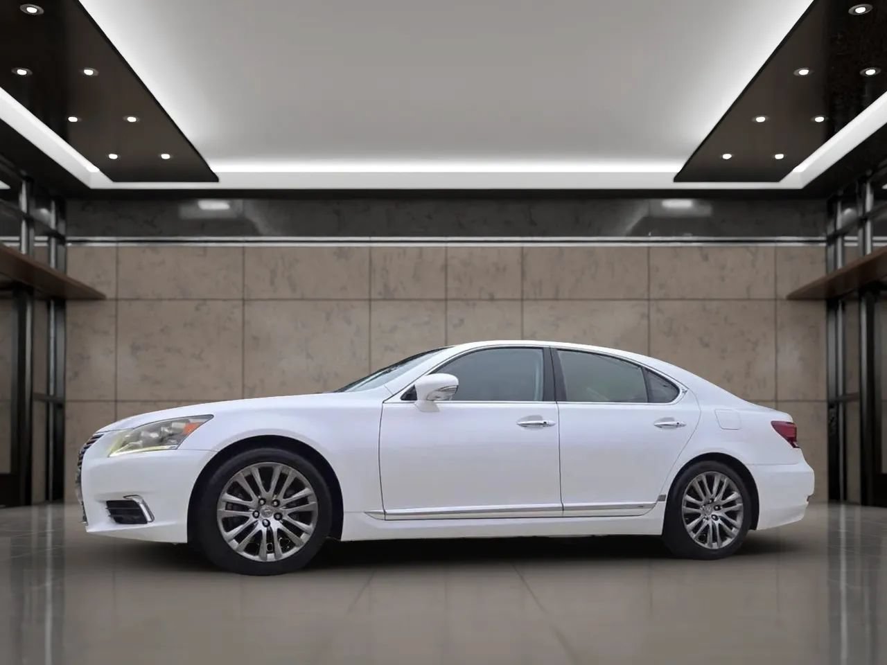Used 2013 Lexus LS 460 w/ Comfort Pkg RWD image 6