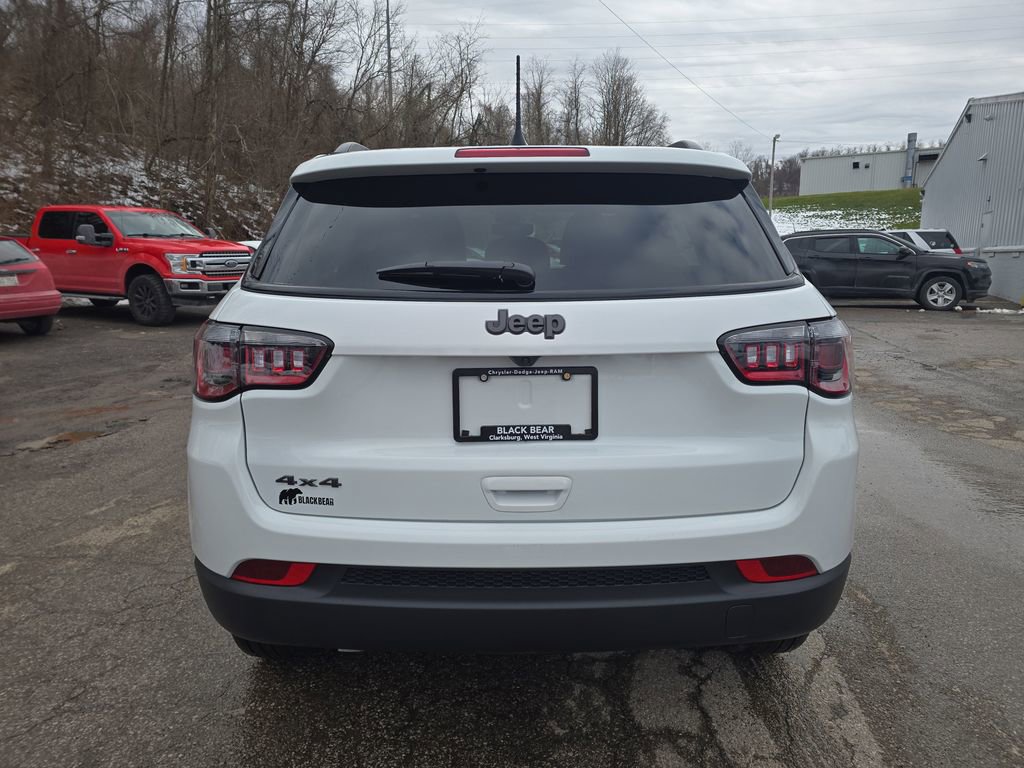 New 2026 Jeep Compass Latitude image 5