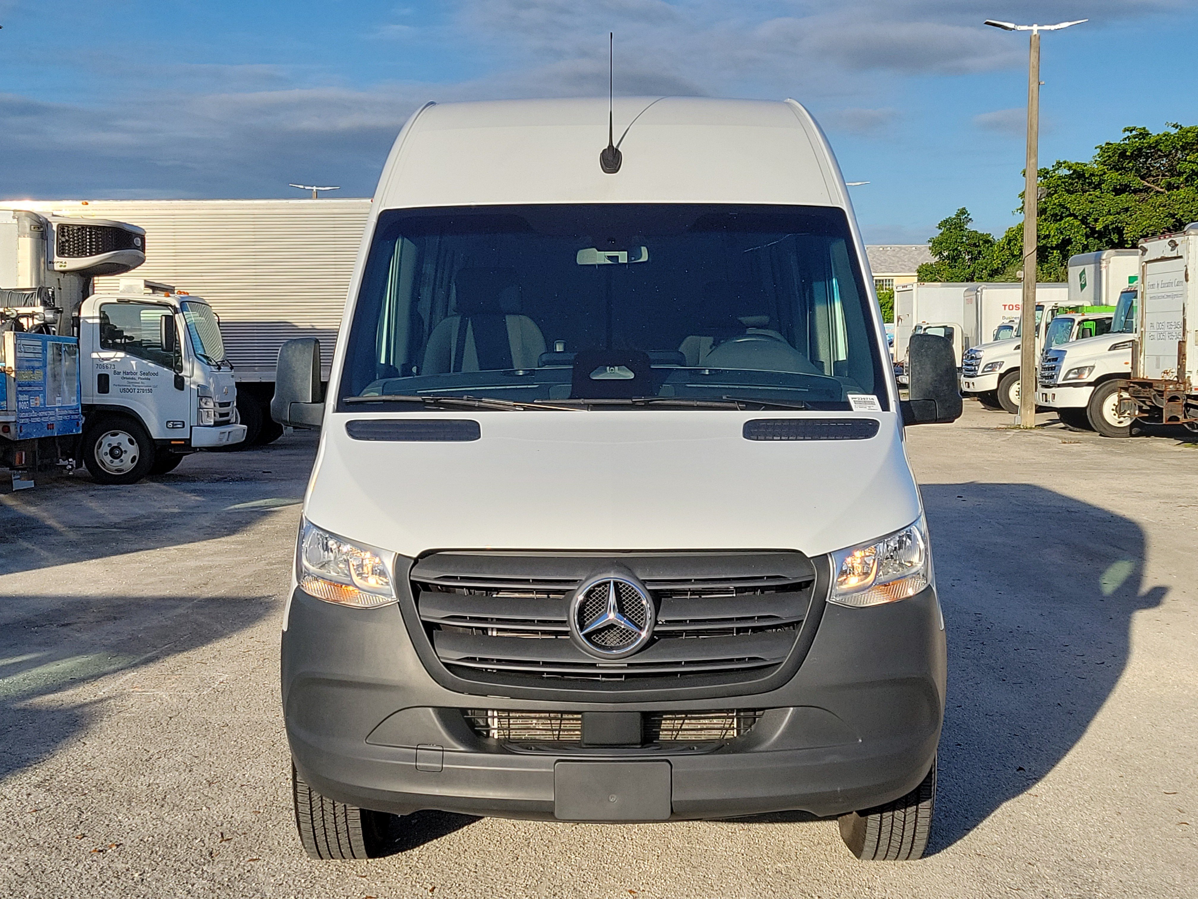 Used 2025 Mercedes-Benz Sprinter 2500 image 8