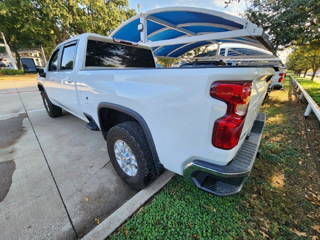 Used 2023 Chevrolet Silverado 2500 LT w/ Convenience Package AWD/4WD image 4