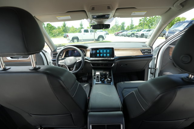 Used 2024 Volkswagen Atlas SE AWD/4WD image 24