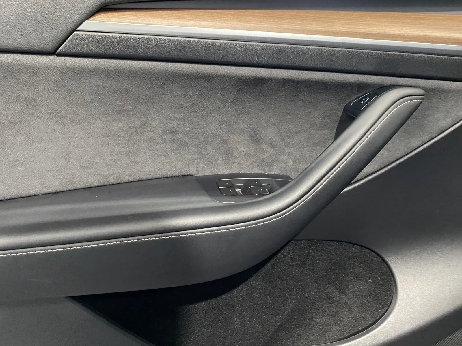 Used 2023 Tesla Model Y Long Range image 11