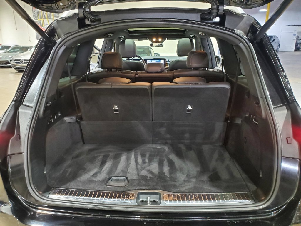 Used 2024 Mercedes-Benz GLS 450 4MATIC image 45