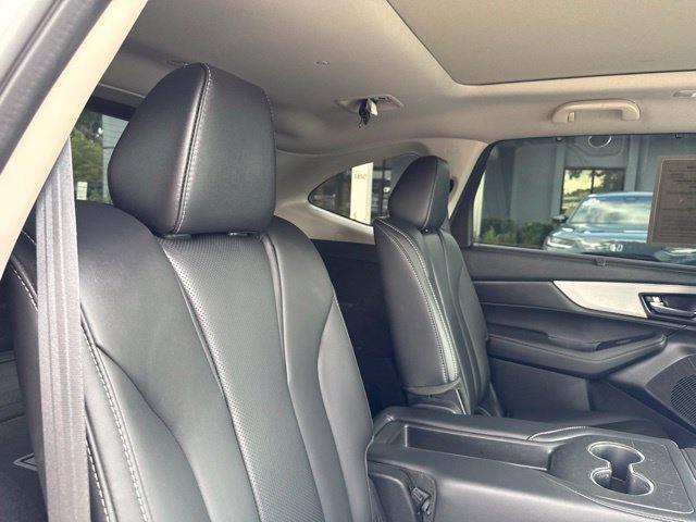 Used 2023 Acura MDX w/ Technology Package FWD image 15