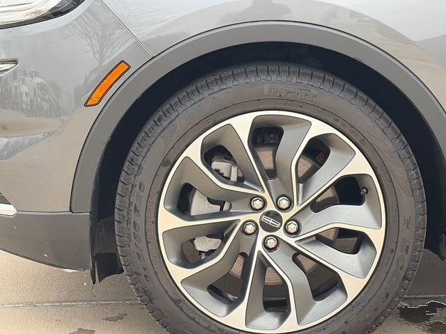 Used 2023 Lincoln Nautilus Reserve w/ Luxury Package image 5