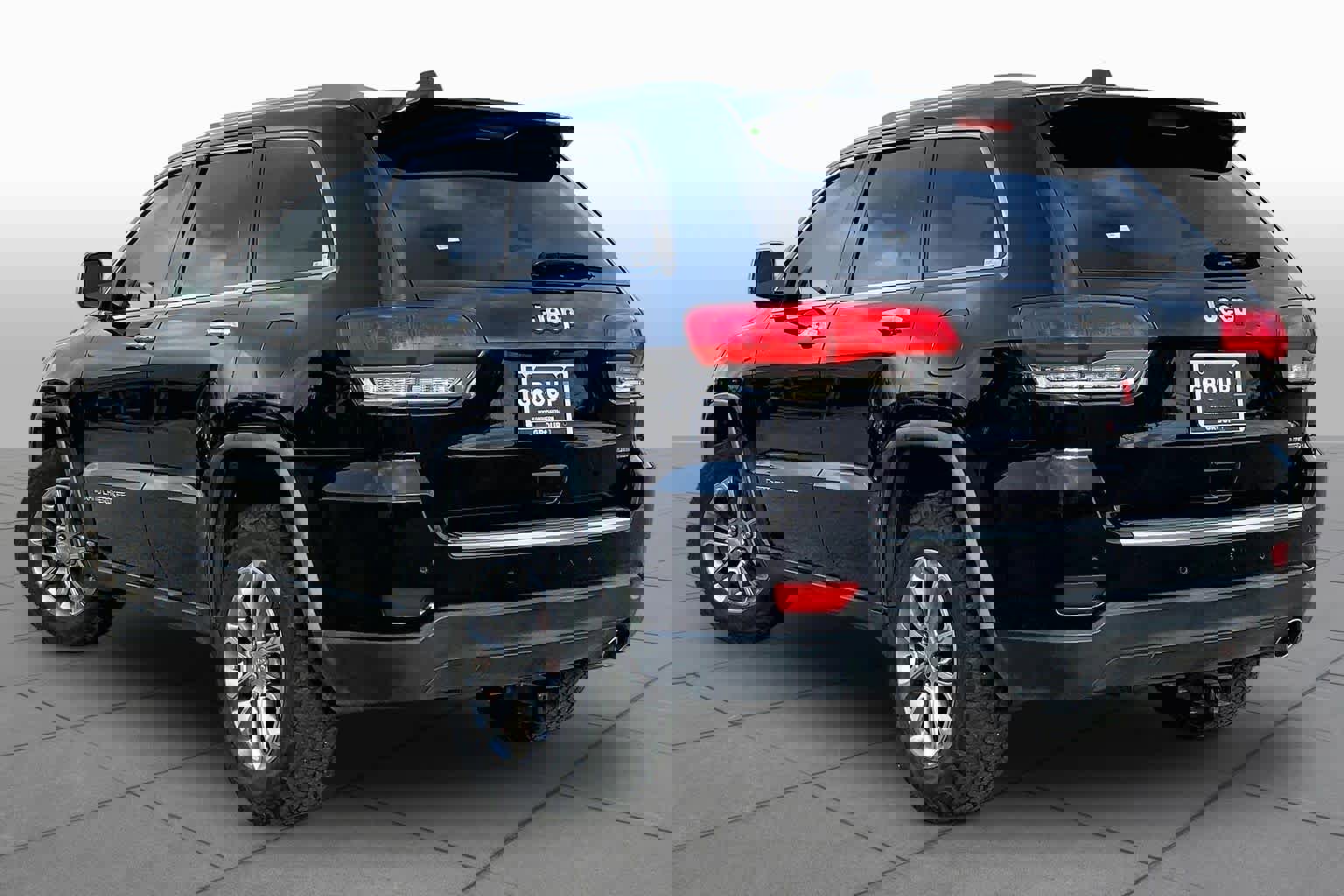 Used 2015 Jeep Grand Cherokee Limited RWD image 11