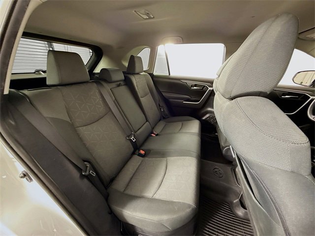 Used 2020 Toyota RAV4 XLE w/ Carpet Mat Package image 27