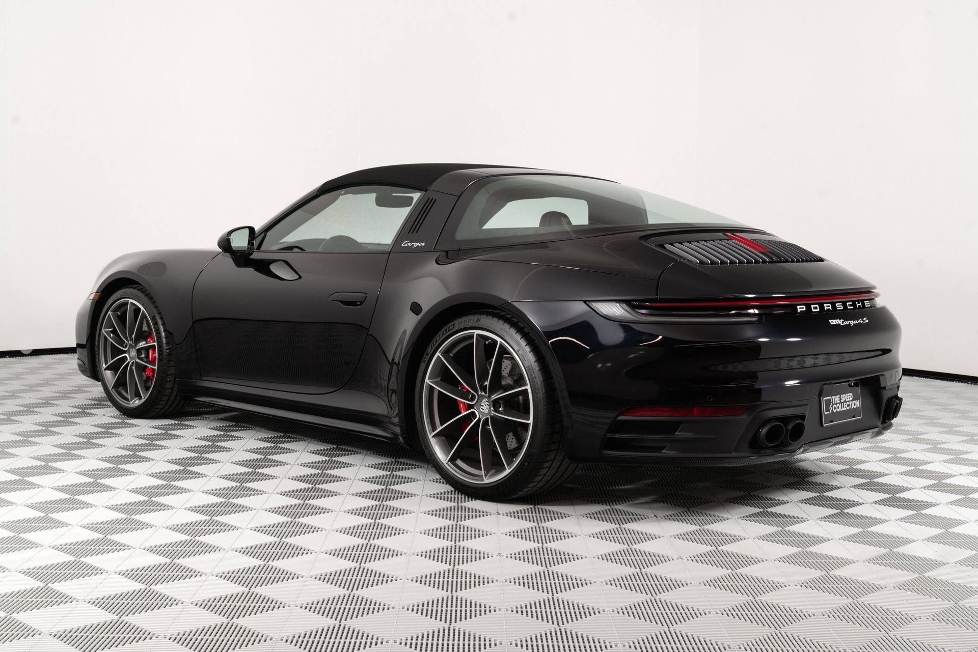 Used 2024 Porsche 911 Targa 4S w/ Premium Package AWD/4WD image 5