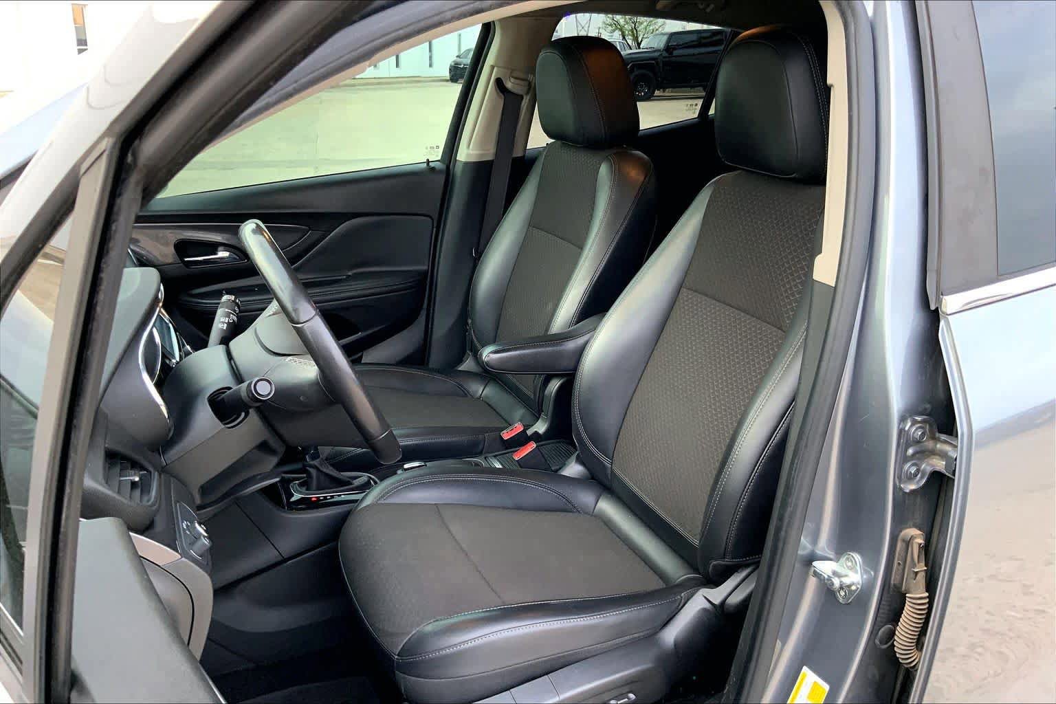 Used 2019 Buick Encore Preferred image 8