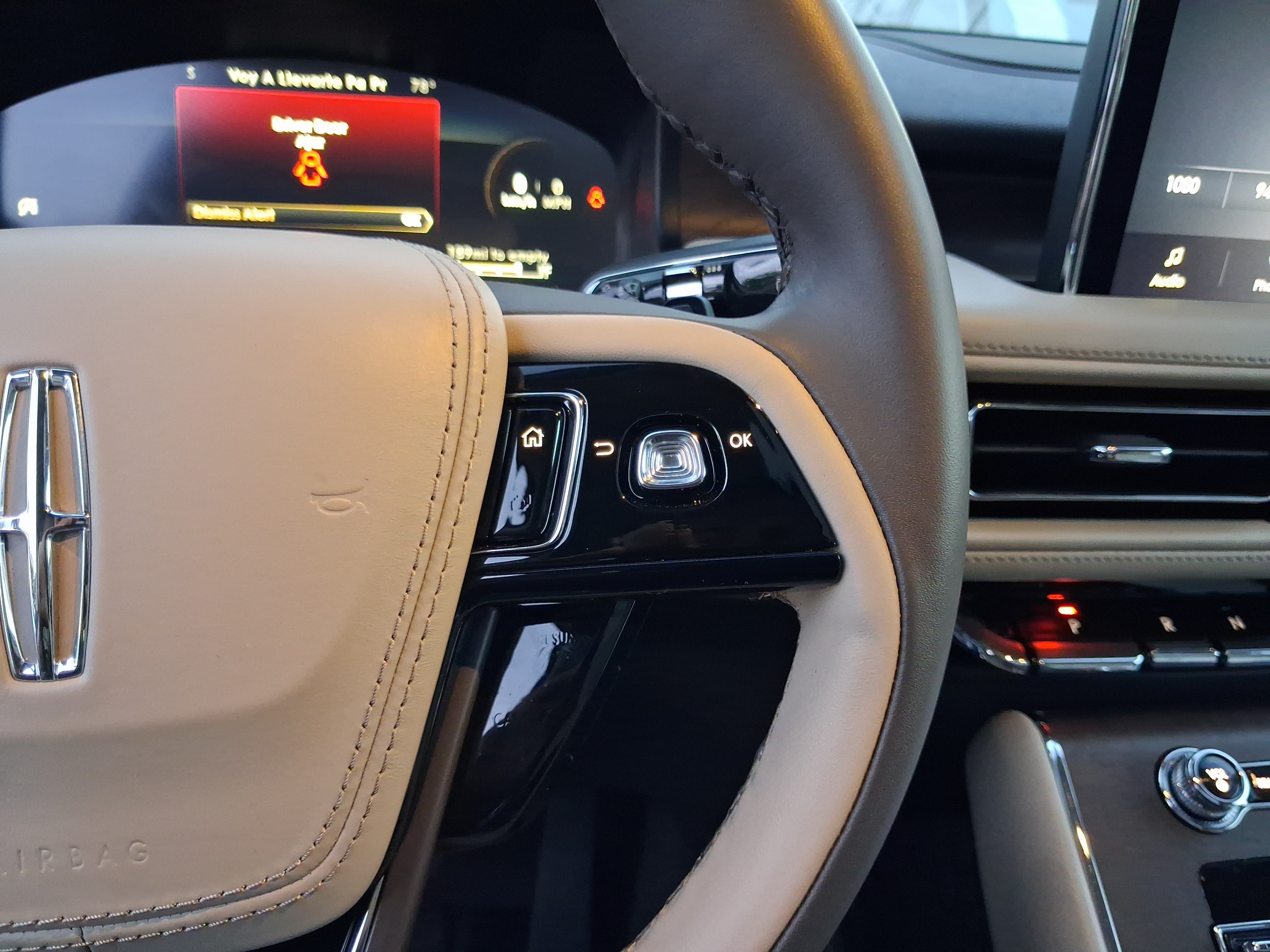 Certified 2024 Lincoln Aviator Reserve RWD image 18