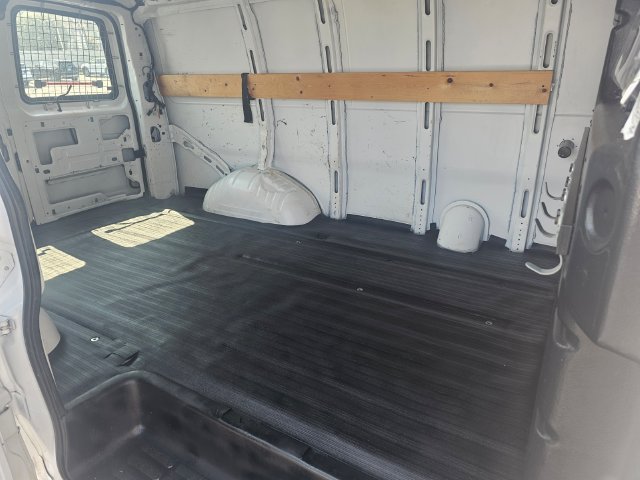 Used 2018 Chevrolet Express 2500 w/ Driver Convenience Package RWD image 14