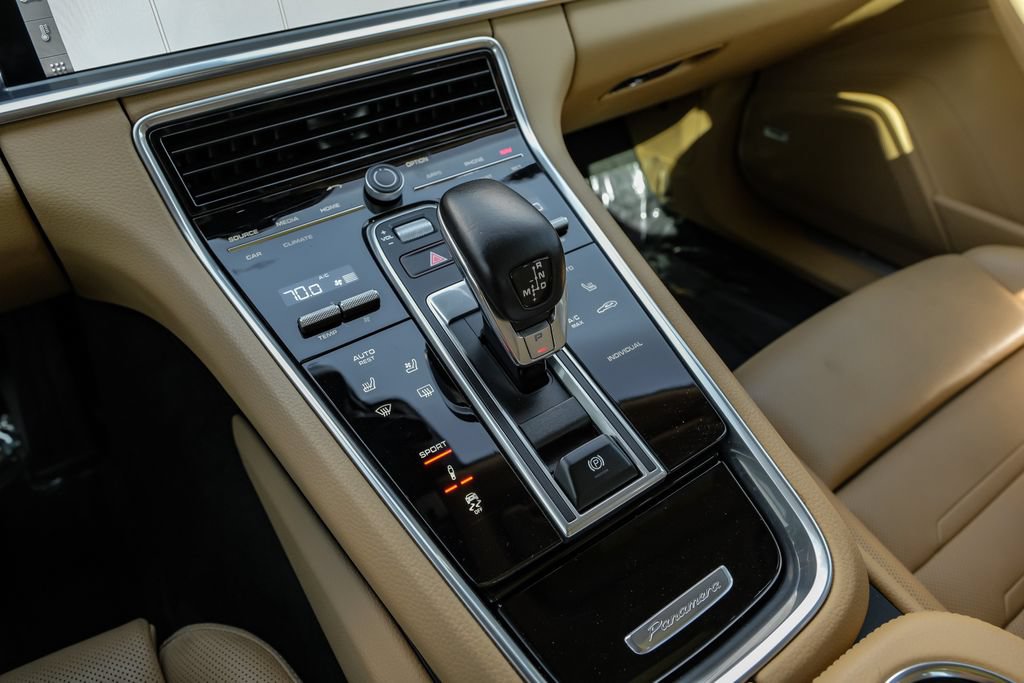 Used 2019 Porsche Panamera 4 AWD/4WD image 26