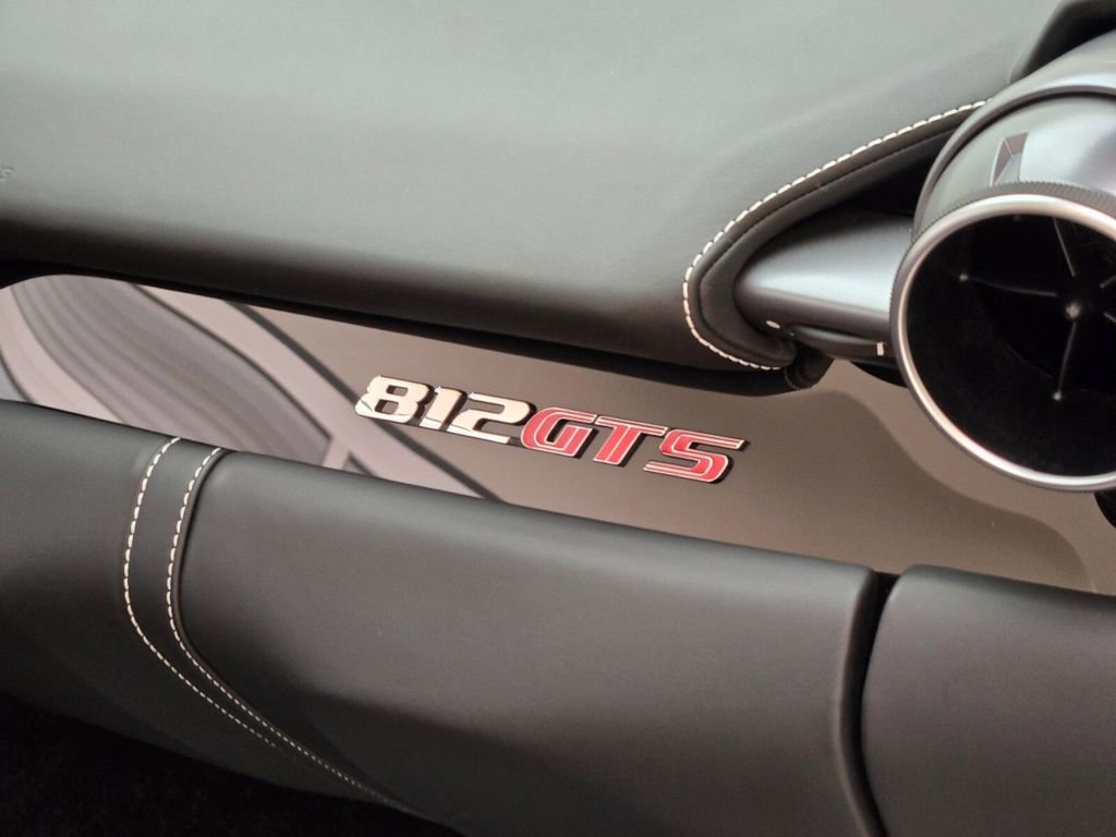 Used 2022 Ferrari 812 GTS image 26