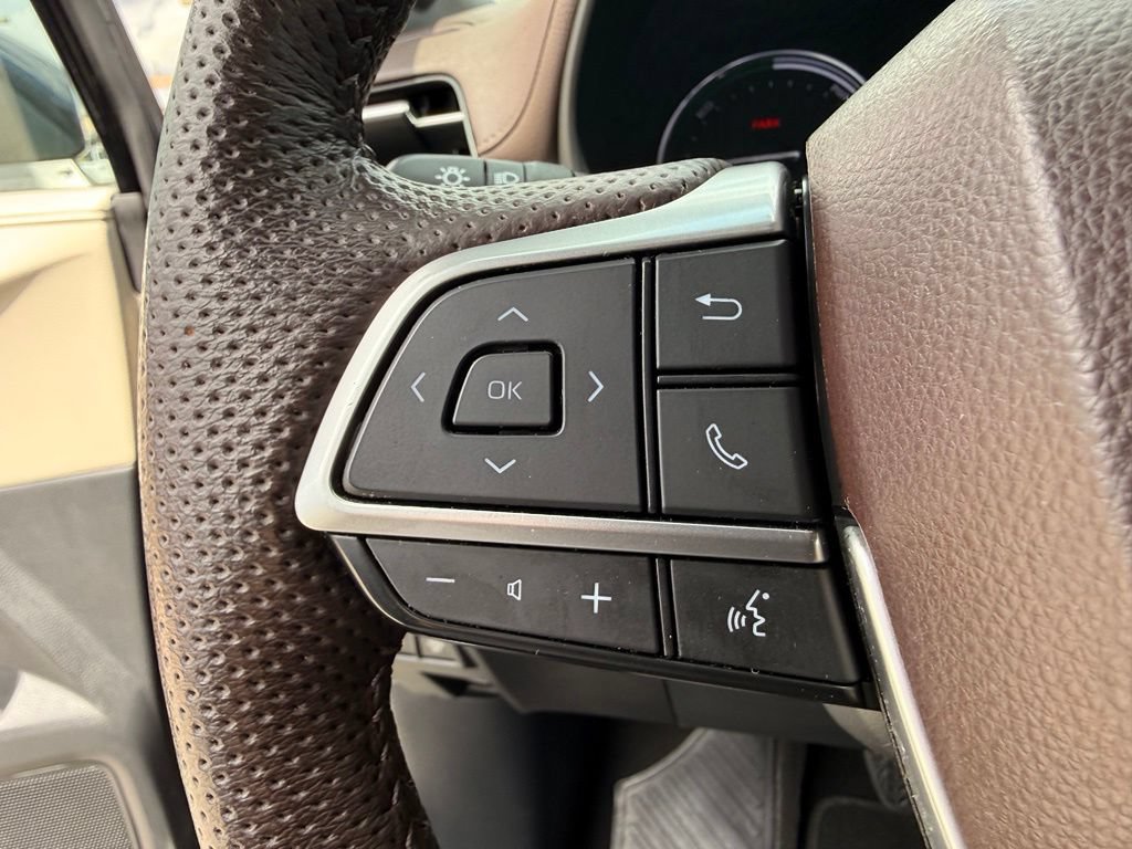 Used 2023 Toyota Sienna Platinum AWD/4WD image 26