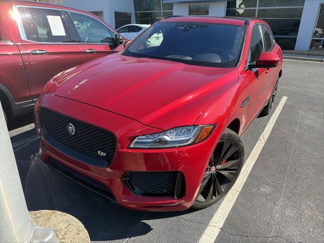 Used 2019 Jaguar F-PACE S image 12