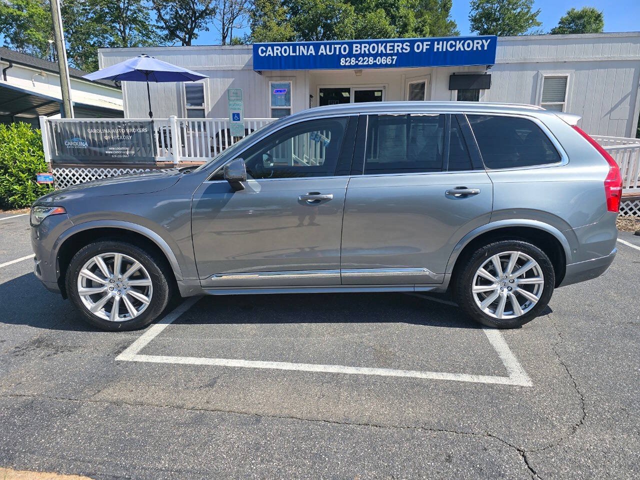 Used 2018 Volvo XC90 T6 Inscription w/ Convenience Package AWD/4WD image 3