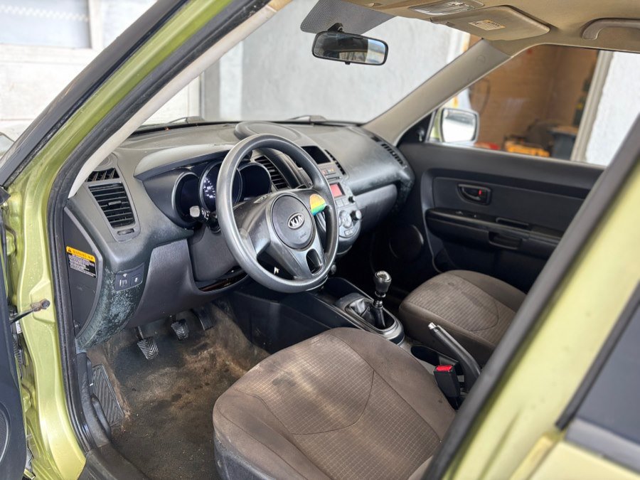 Used 2012 Kia Soul FWD image 9