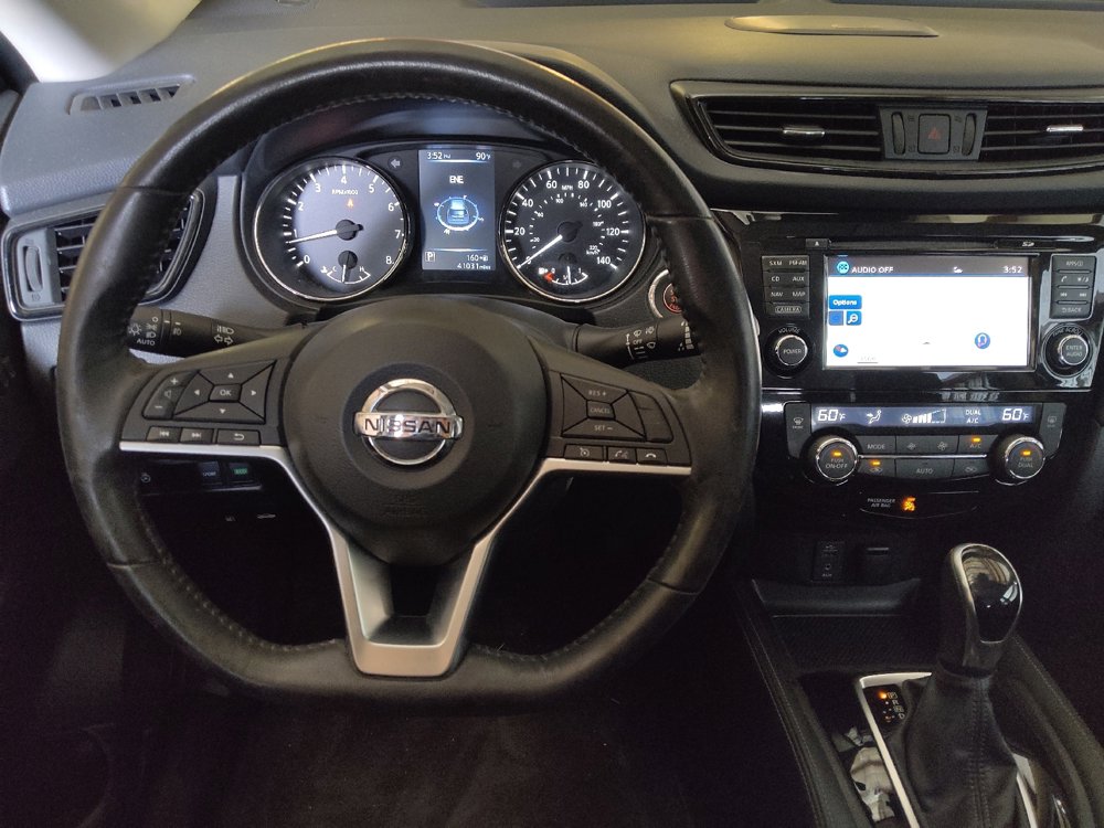 Used 2017 Nissan Rogue SL image 22