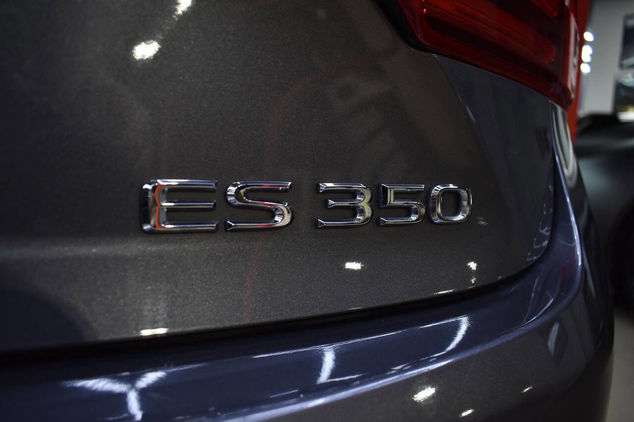 Used 2018 Lexus ES 350 w/ Luxury Package w/Wood Trim image 30