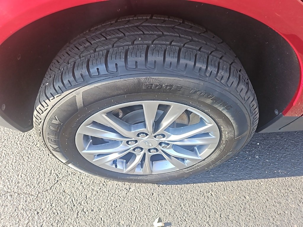 Used 2021 Cadillac XT5 Premium Luxury w/ LPO, Floor Liner Package image 11