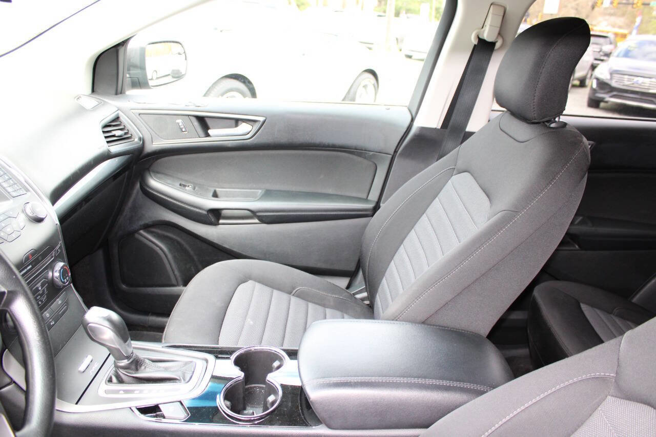 Used 2016 Ford Edge SE AWD/4WD image 14