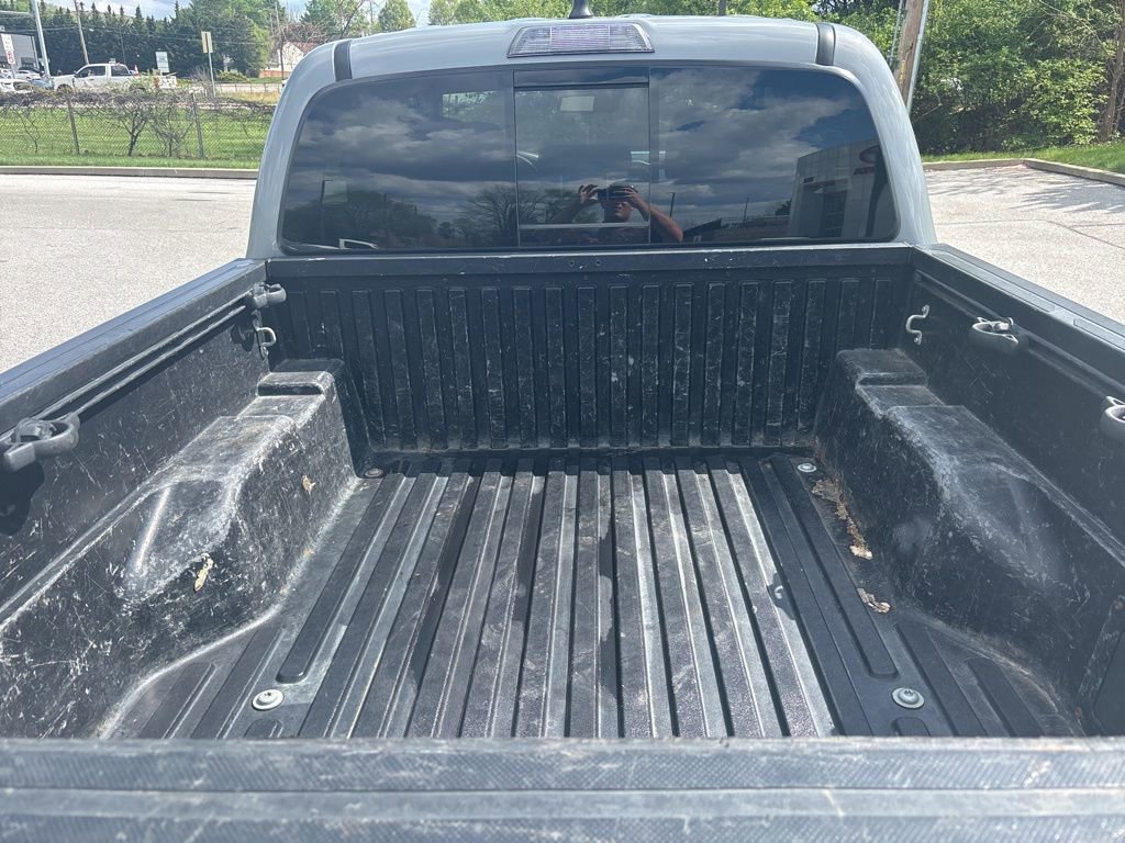 Used 2020 Toyota Tacoma TRD Off-Road w/ Technology Package AWD/4WD image 6