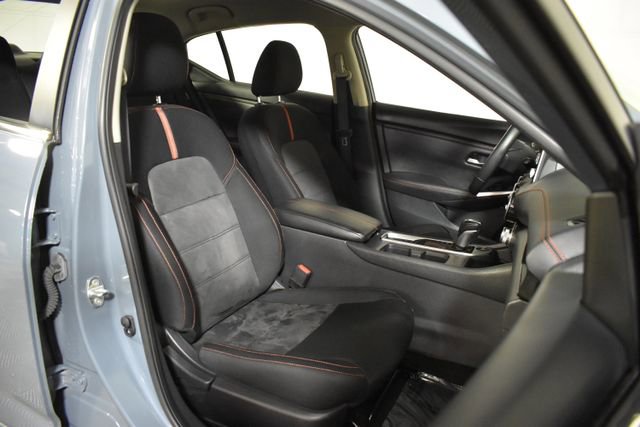 Used 2024 Nissan Sentra SR FWD image 32