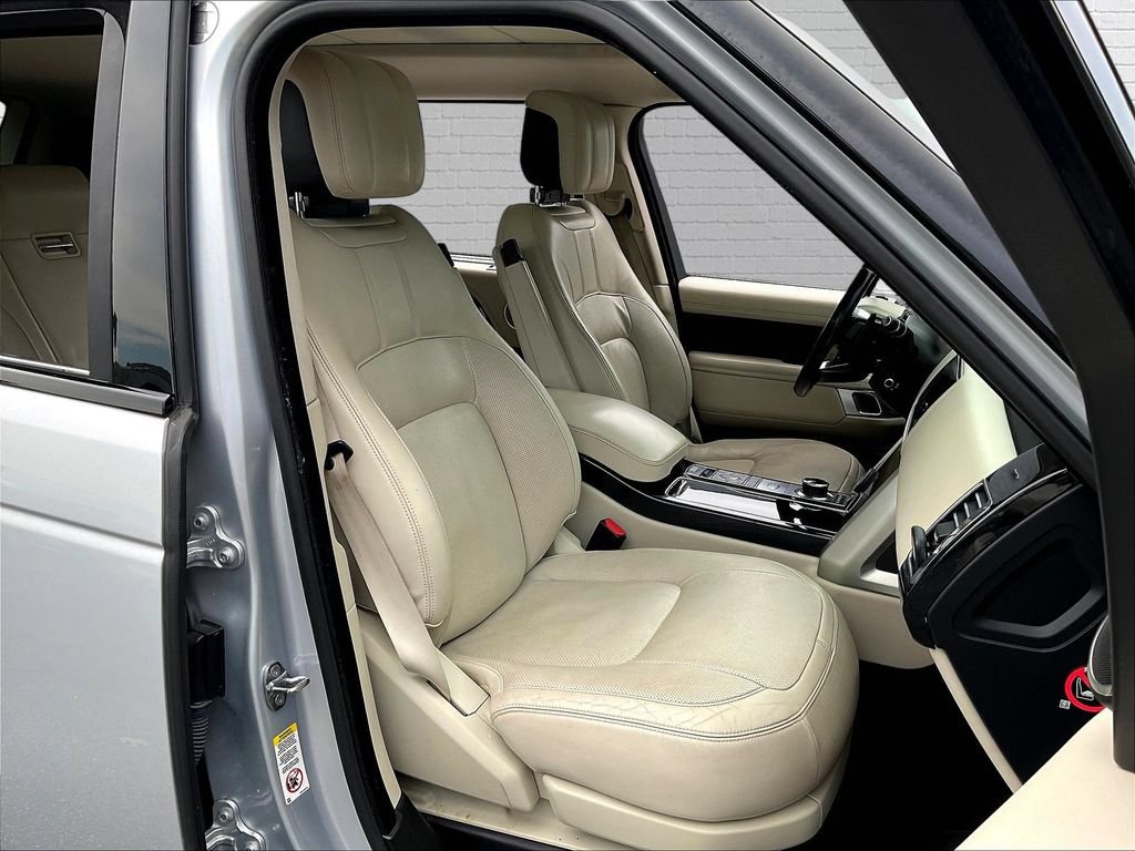 Used 2019 Land Rover Range Rover Long Wheelbase Supercharged AWD/4WD image 28