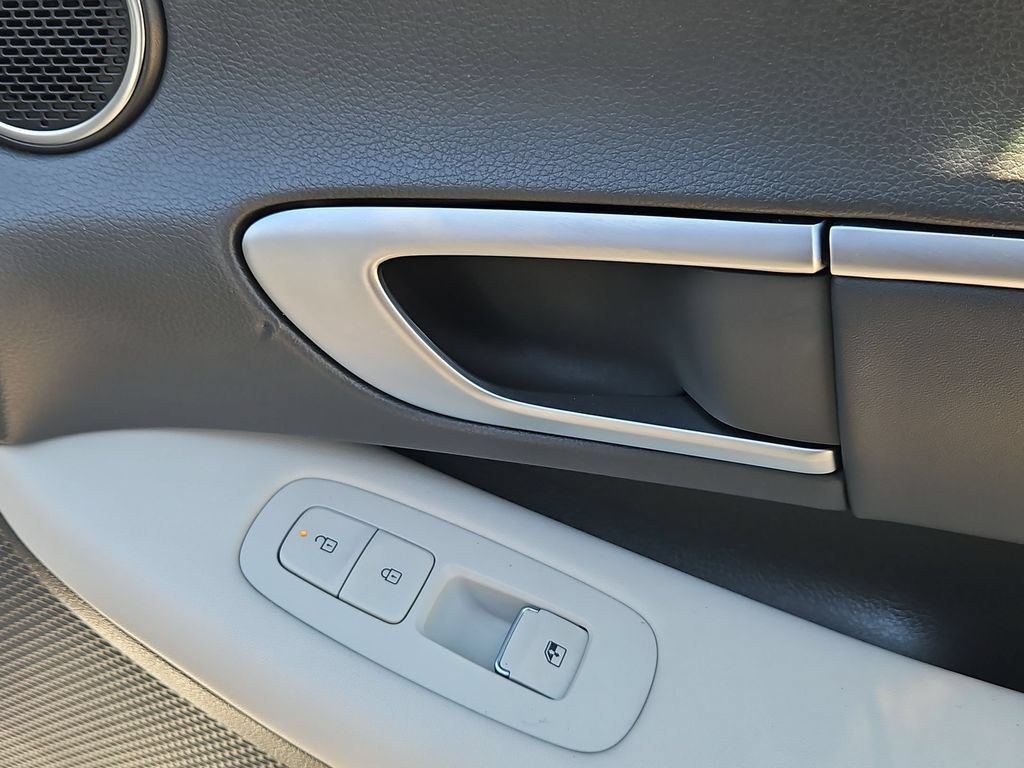 Used 2025 Hyundai Sonata SEL FWD image 34
