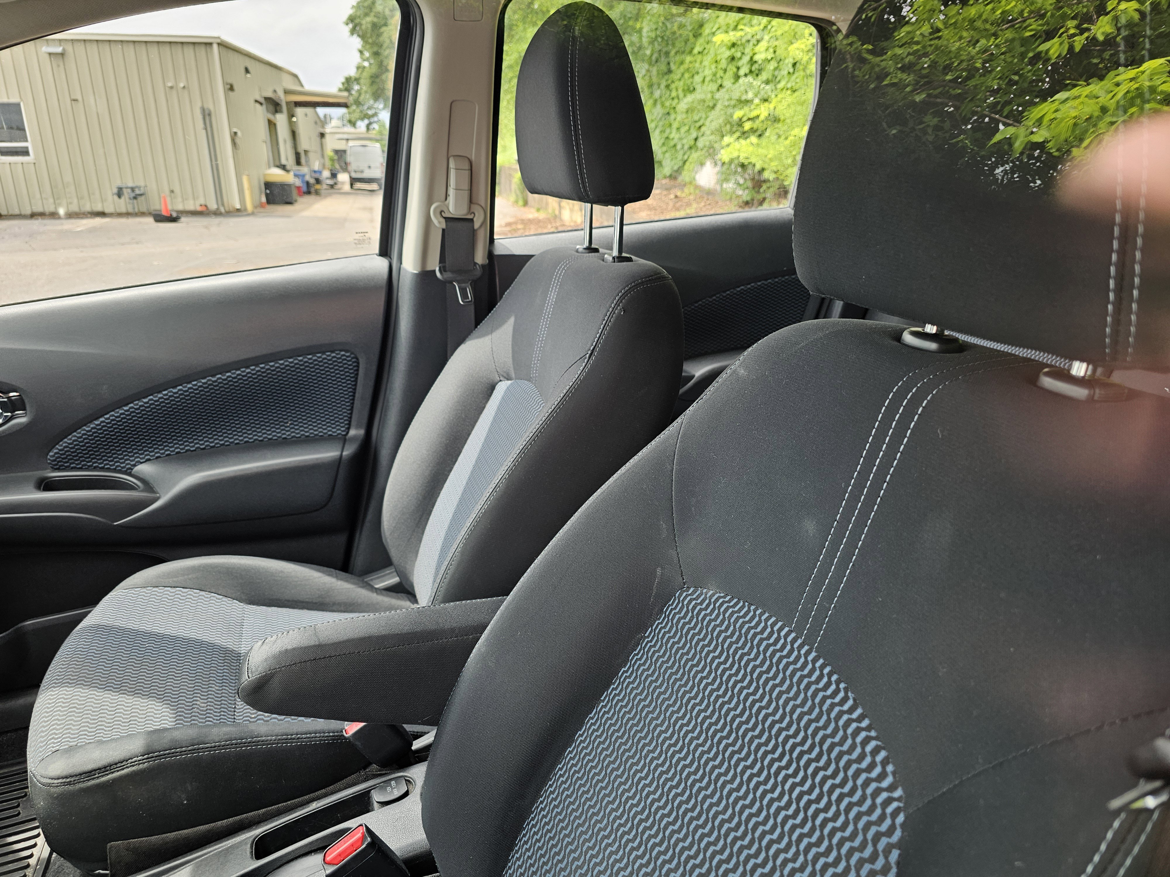 Used 2019 Nissan Versa Note SV FWD image 11