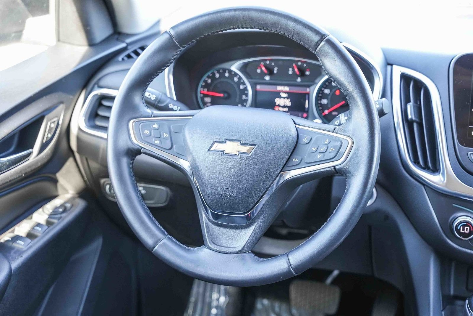 Used 2019 Chevrolet Equinox LT w/ Sun & Navigation Package AWD/4WD image 15