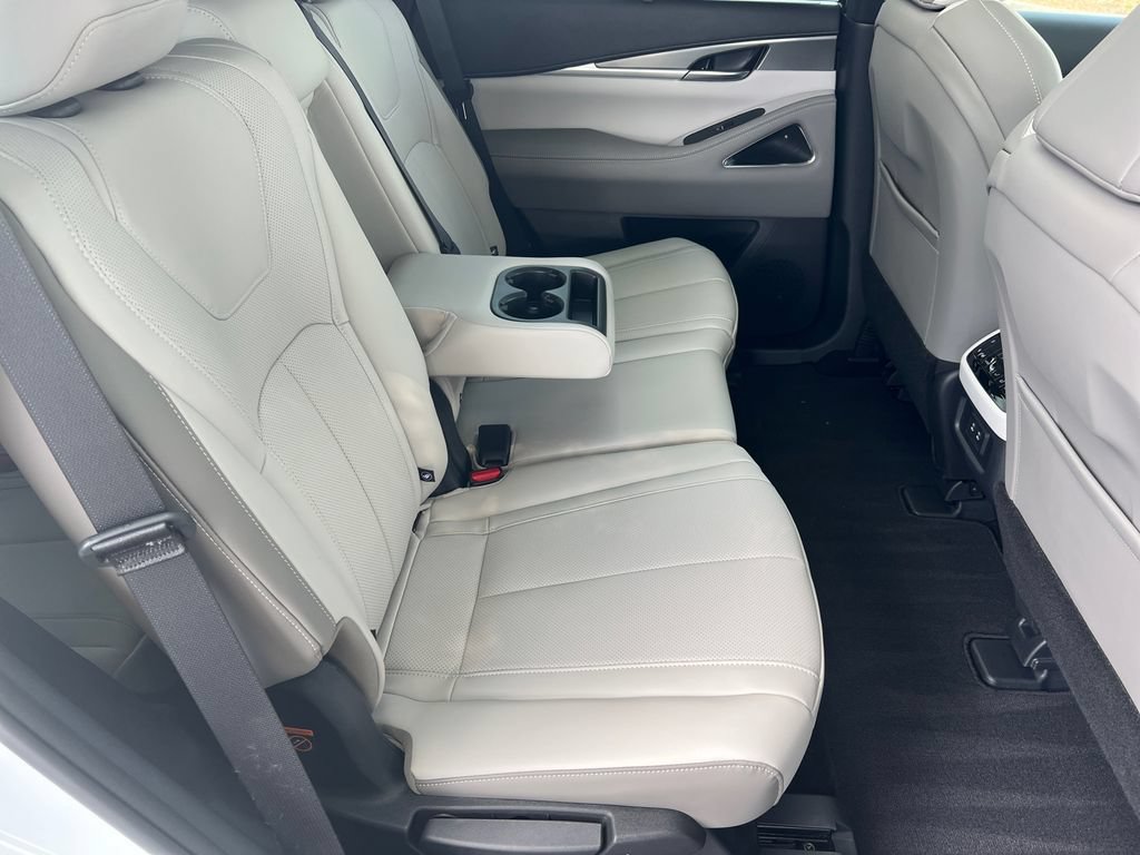 Certified 2026 INFINITI QX60 Luxe w/ Cargo Package FWD image 17