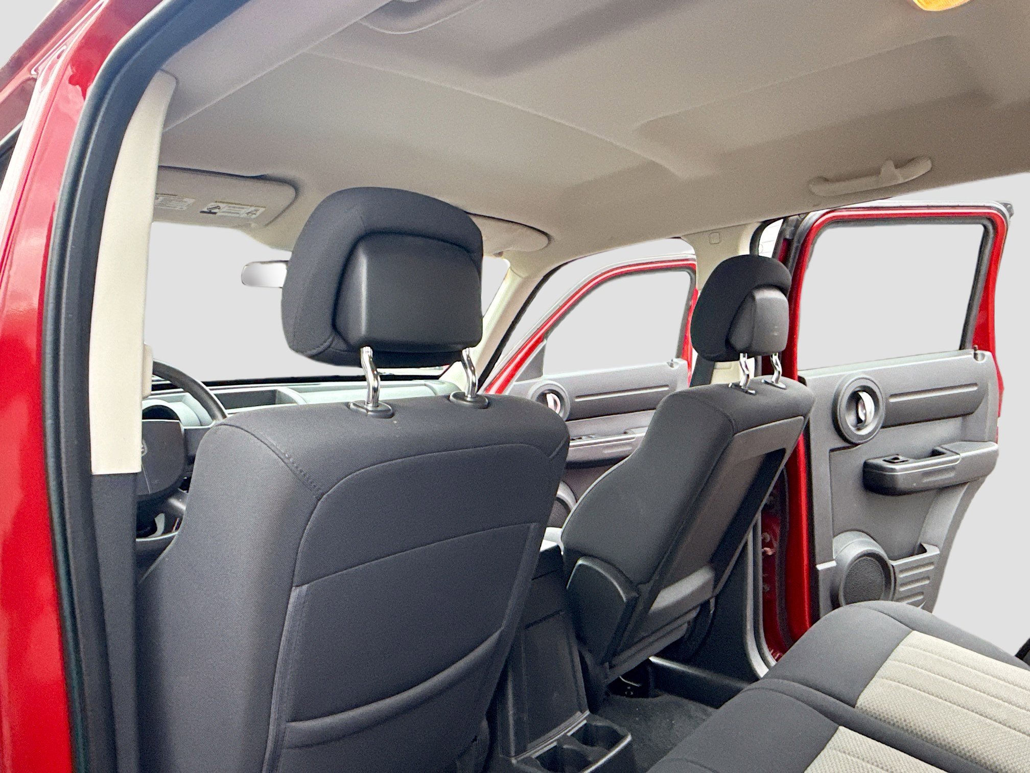 Used 2010 Dodge Nitro Heat image 6