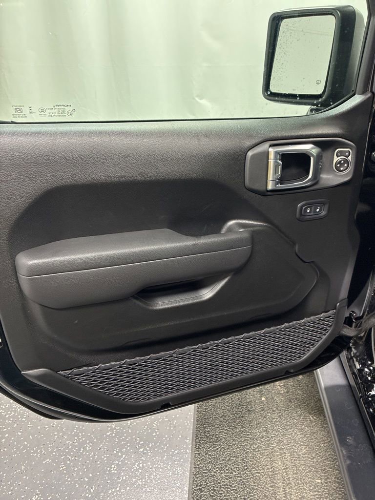 New 2026 Jeep Gladiator Sport AWD/4WD image 11