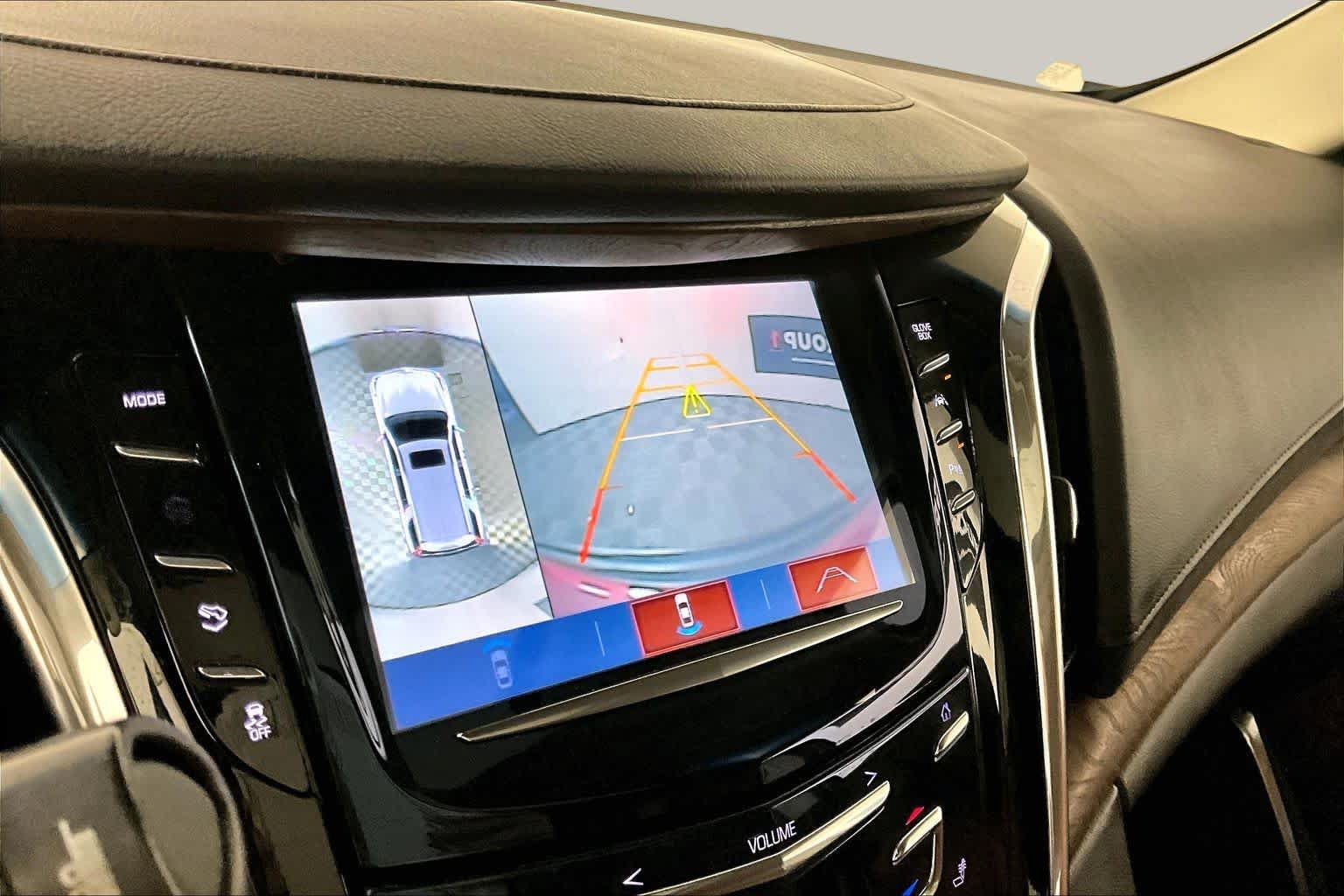 Used 2018 Cadillac Escalade Premium Luxury AWD/4WD image 25