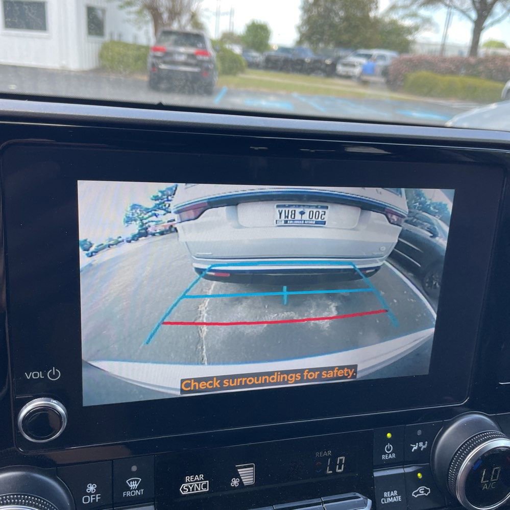 Used 2023 Toyota Highlander L image 16